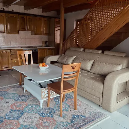 Vikendica Aladin's *